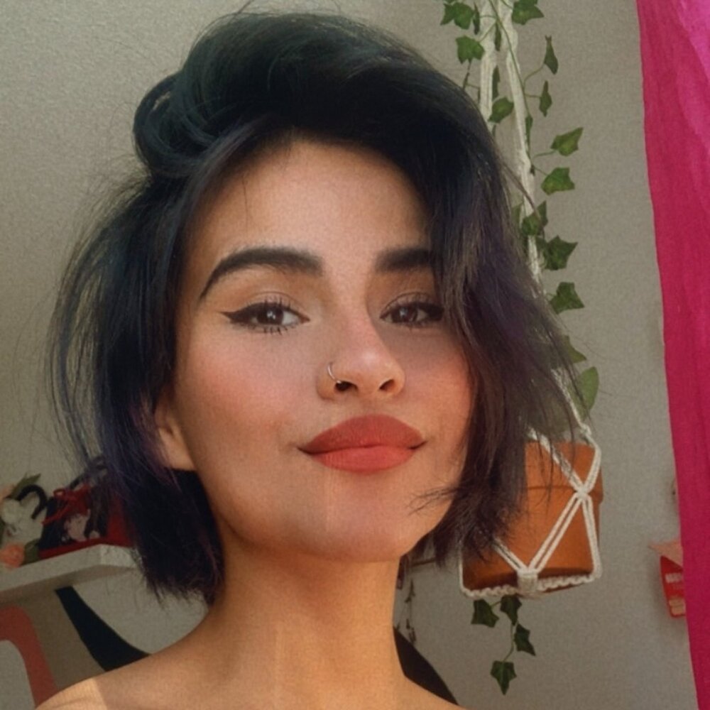 Meet your Posher, Ivette